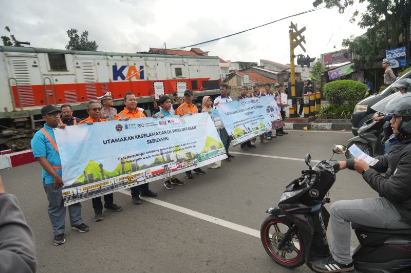 Daop 2 Ingatkan Sanksi Pidana bagi Pelanggar Jalur Kereta Api