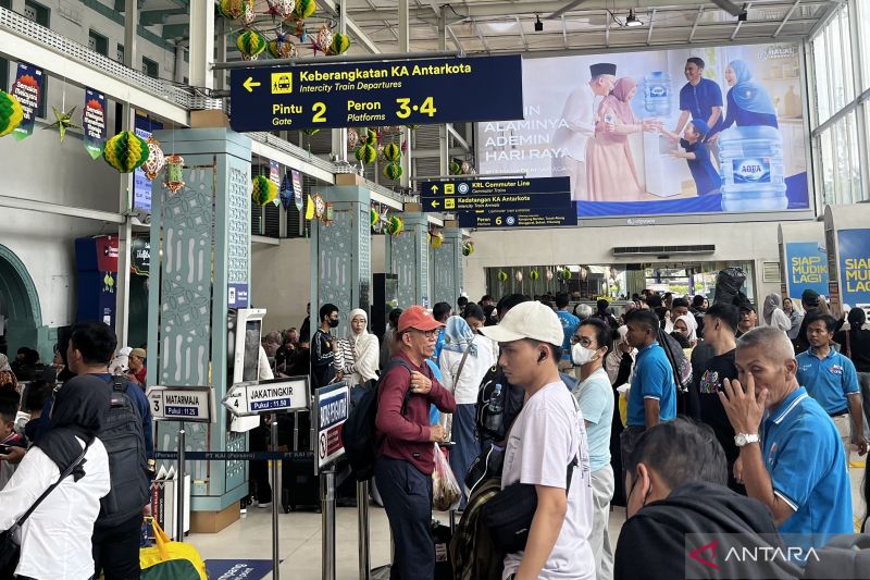 Arus Mudik Ramai H+1 Idul Fitri di Jakarta