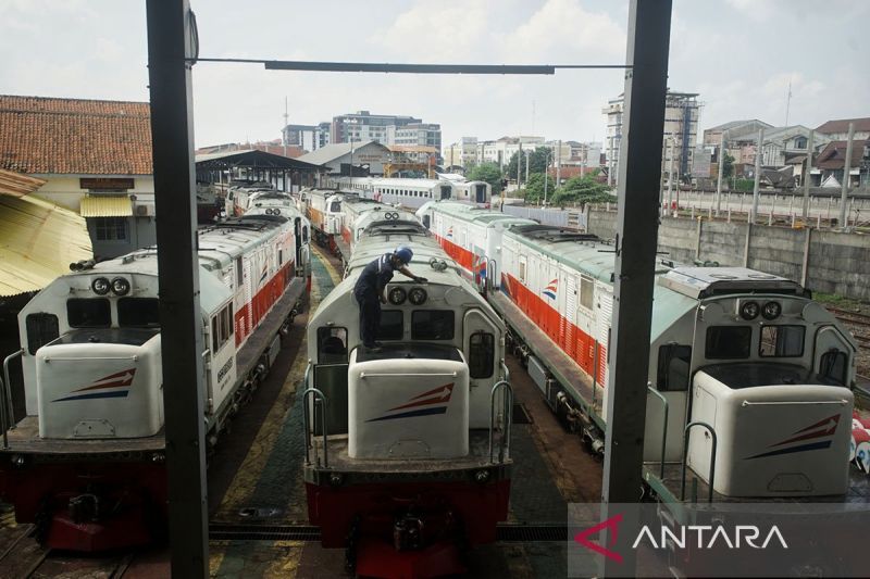 KAI Umumkan Penggunaan Energi Hijau B40 untuk Seluruh Lokomotif dan Genset